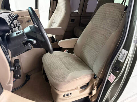 2002 Ford E-Series E-350 SD XLT