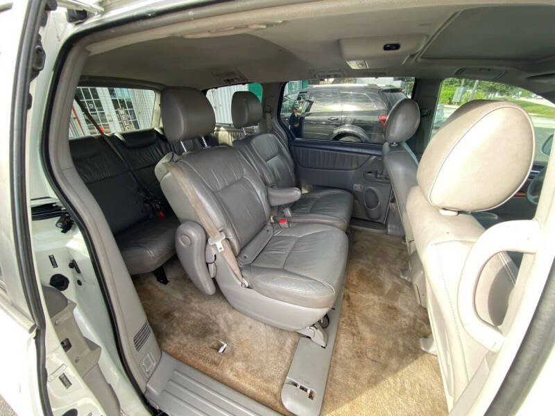 2010 Toyota Sienna XLE