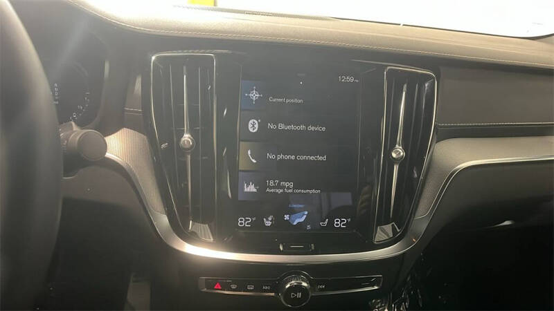 2022 Volvo S60 Recharge T8 R-Design Black Edition