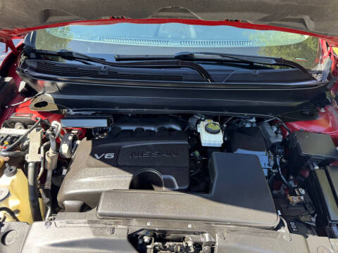 2018 Nissan Pathfinder SV