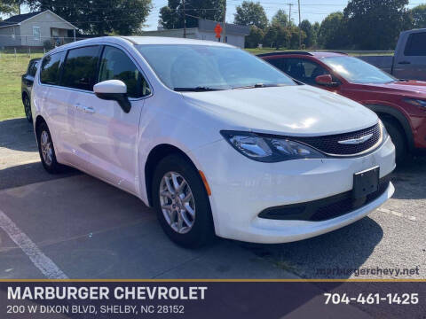 2023 Chrysler Voyager