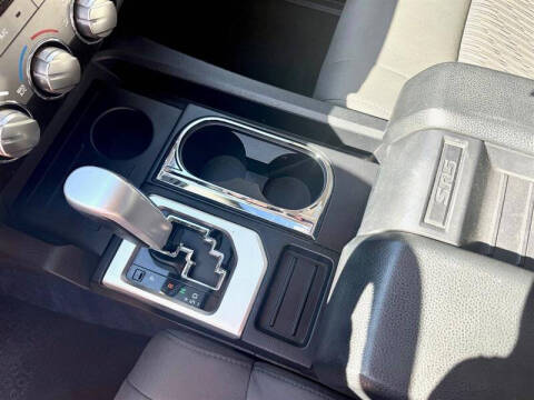 2017 Toyota Tundra SR5