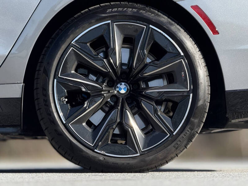 2024 BMW i7 eDrive50