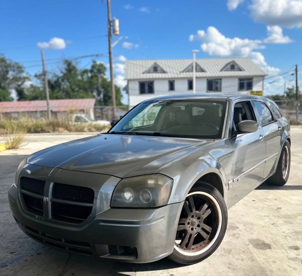 2005 Dodge Magnum for sale at Kelley Autoplex in San Antonio, TX