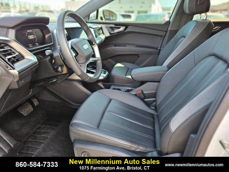 2025 Audi Q4 e-tron quattro Premium 55