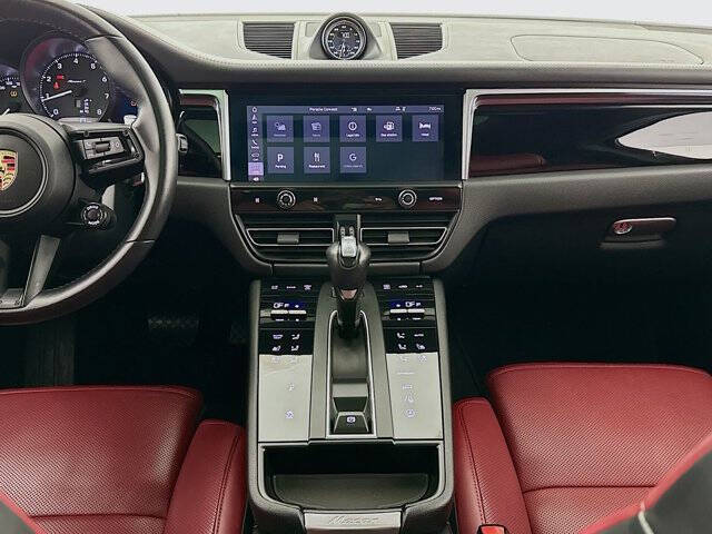 2023 Porsche Macan T