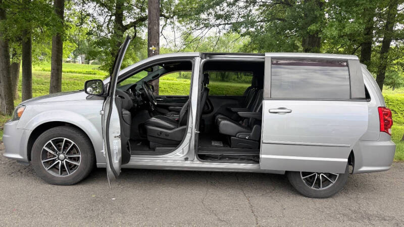 2016 Dodge Grand Caravan SXT Plus