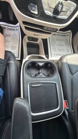2024 Chrysler Pacifica Touring L
