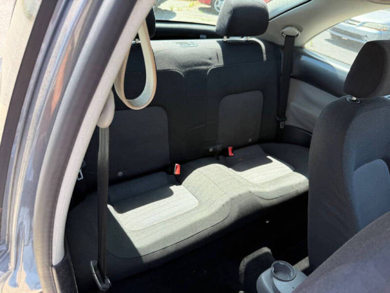 2004 Volkswagen New Beetle GL