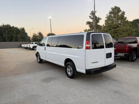 2023 Chevrolet Express LS 3500