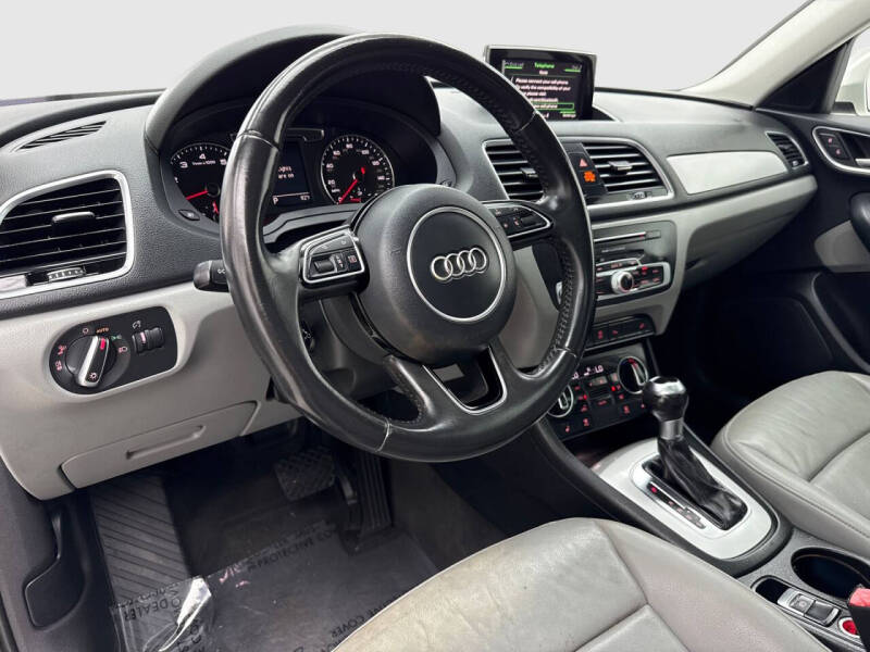 2017 Audi Q3 2.0T Premium