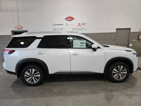 2025 Nissan Pathfinder SL