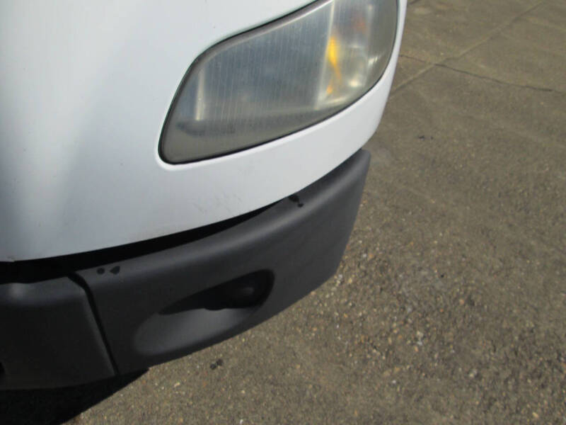 2007 Freightliner Business class M2