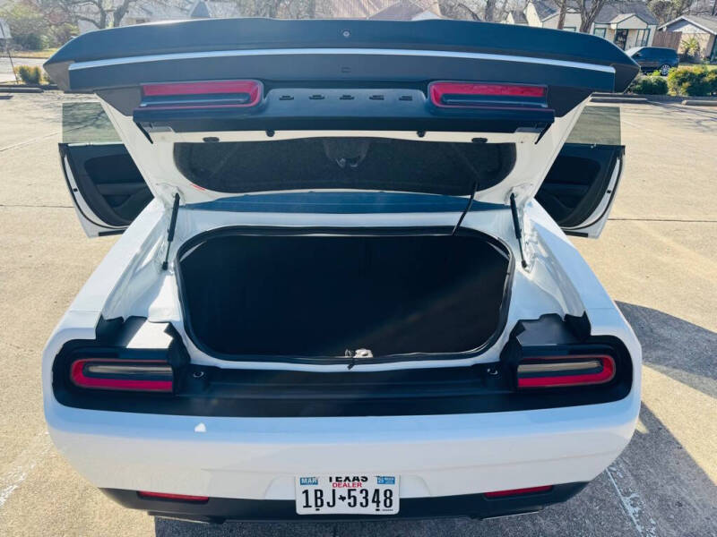 2021 Dodge Challenger SXT