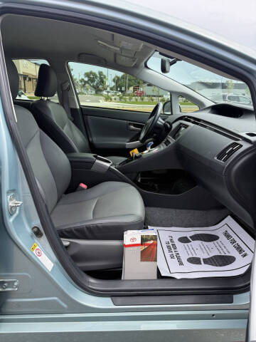 2012 Toyota Prius Two