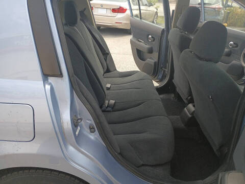 2012 Nissan Versa 1.8 S