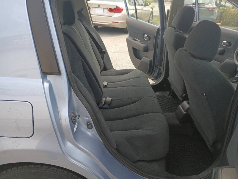 2012 Nissan Versa 1.8 S