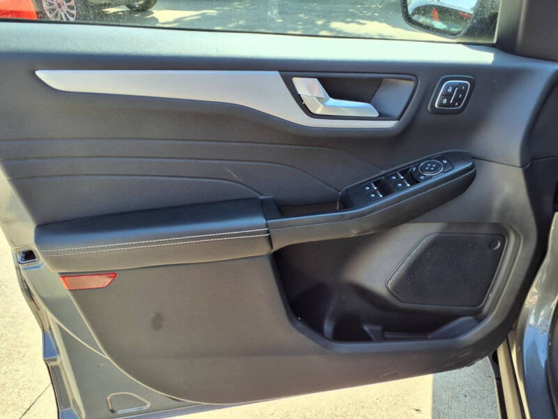 2025 Ford Escape Platinum