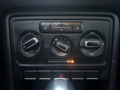 2012 Volkswagen Beetle