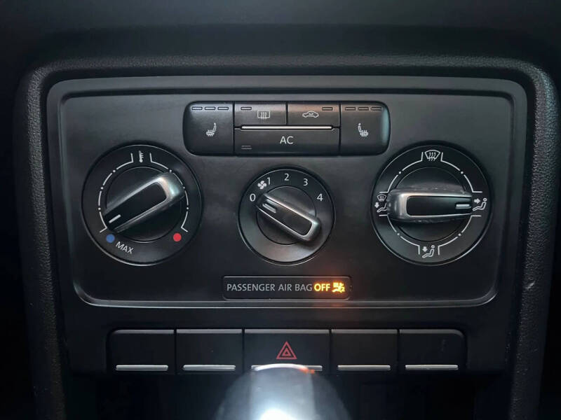 2012 Volkswagen Beetle