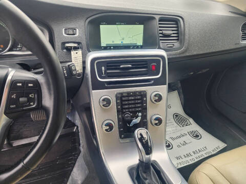 2017 Volvo V60 T5 Premier