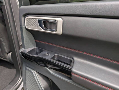 2024 Ford Explorer ST-Line