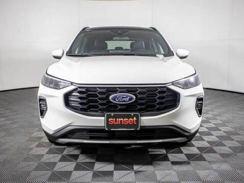 2025 Ford Escape Hybrid ST-Line Select