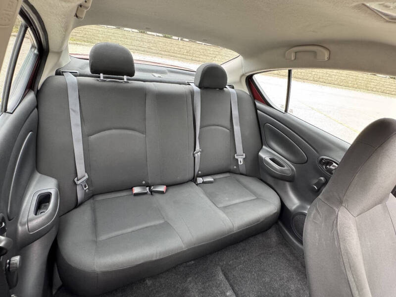 2017 Nissan Versa 1.6 S Plus