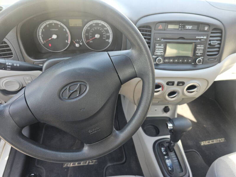 2009 Hyundai Accent GLS
