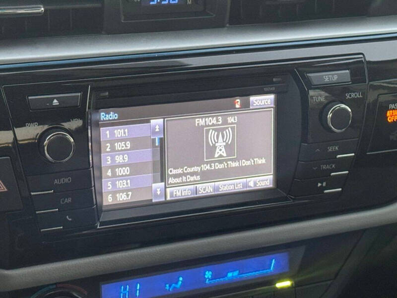 2015 Toyota Corolla LE