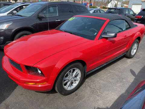 2007 Ford Mustang for sale at Lee's Auto Sales in Garden City MI