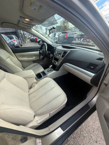 2010 Subaru Outback 2.5i