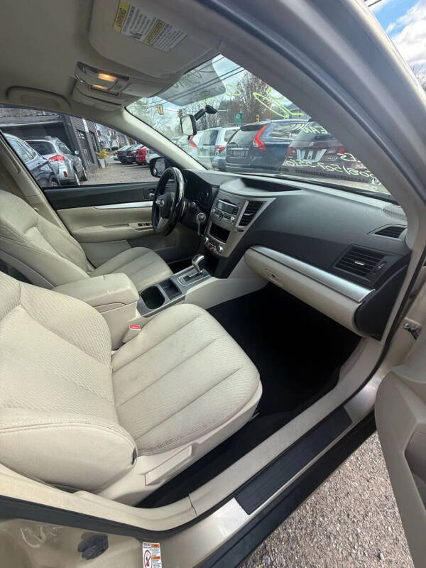 2010 Subaru Outback 2.5i