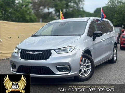 2024 Chrysler Pacifica Touring L