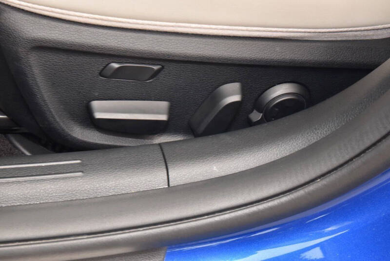 2023 Genesis G70