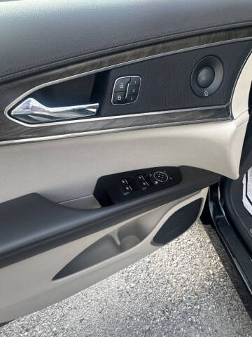 2019 Lincoln Nautilus Reserve