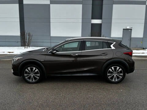2017 Infiniti QX30 Premium