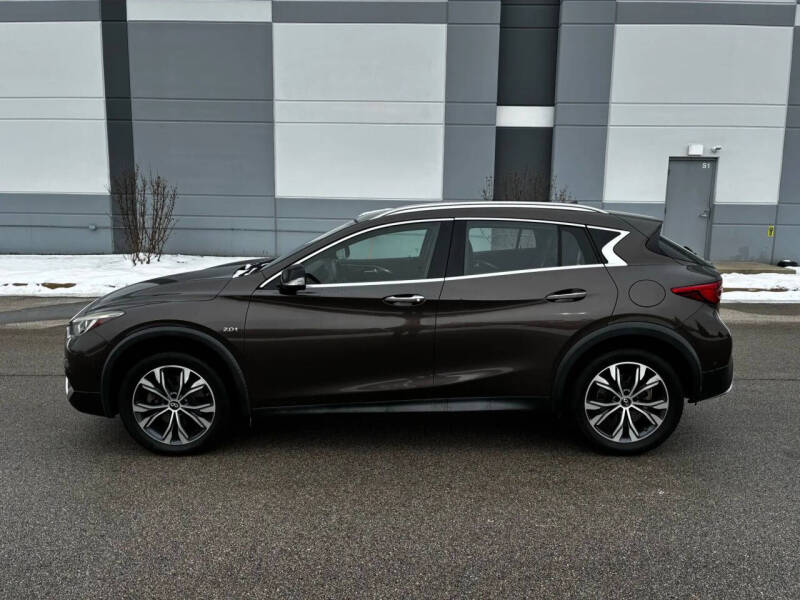2017 Infiniti QX30 Premium