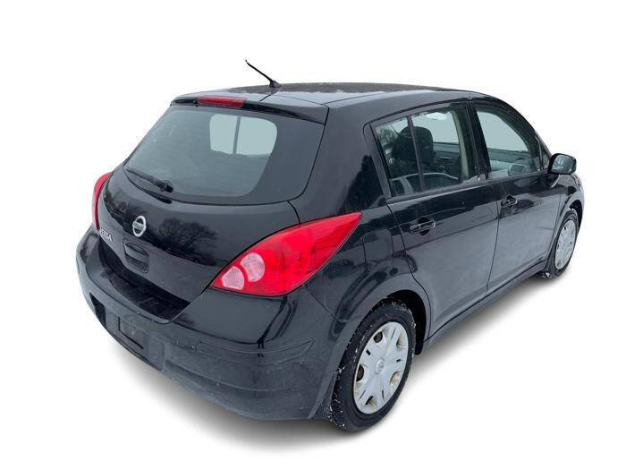 2011 Nissan Versa 1.8 SL