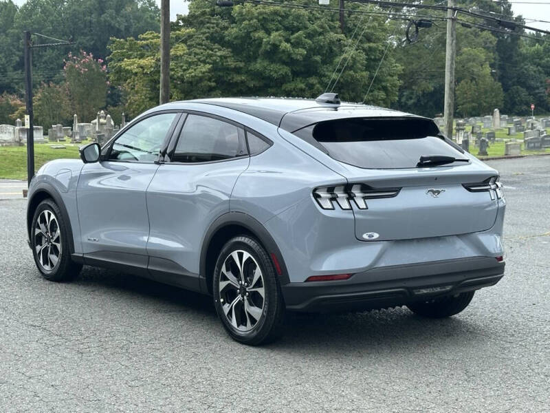 2025 Ford Mustang Mach-E Select