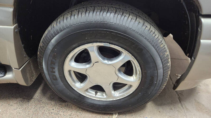 2002 GMC Yukon XL Denali