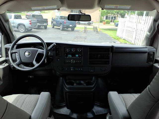 2025 Chevrolet Express 3500
