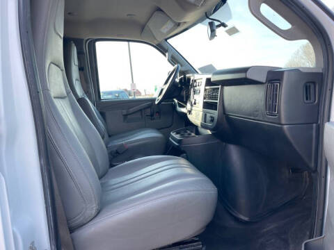 2023 Chevrolet Express 2500