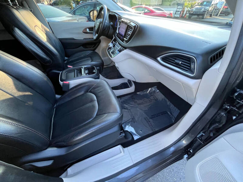 2017 Chrysler Pacifica