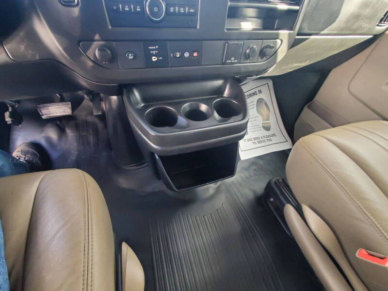 2017 Chevrolet Express 2500