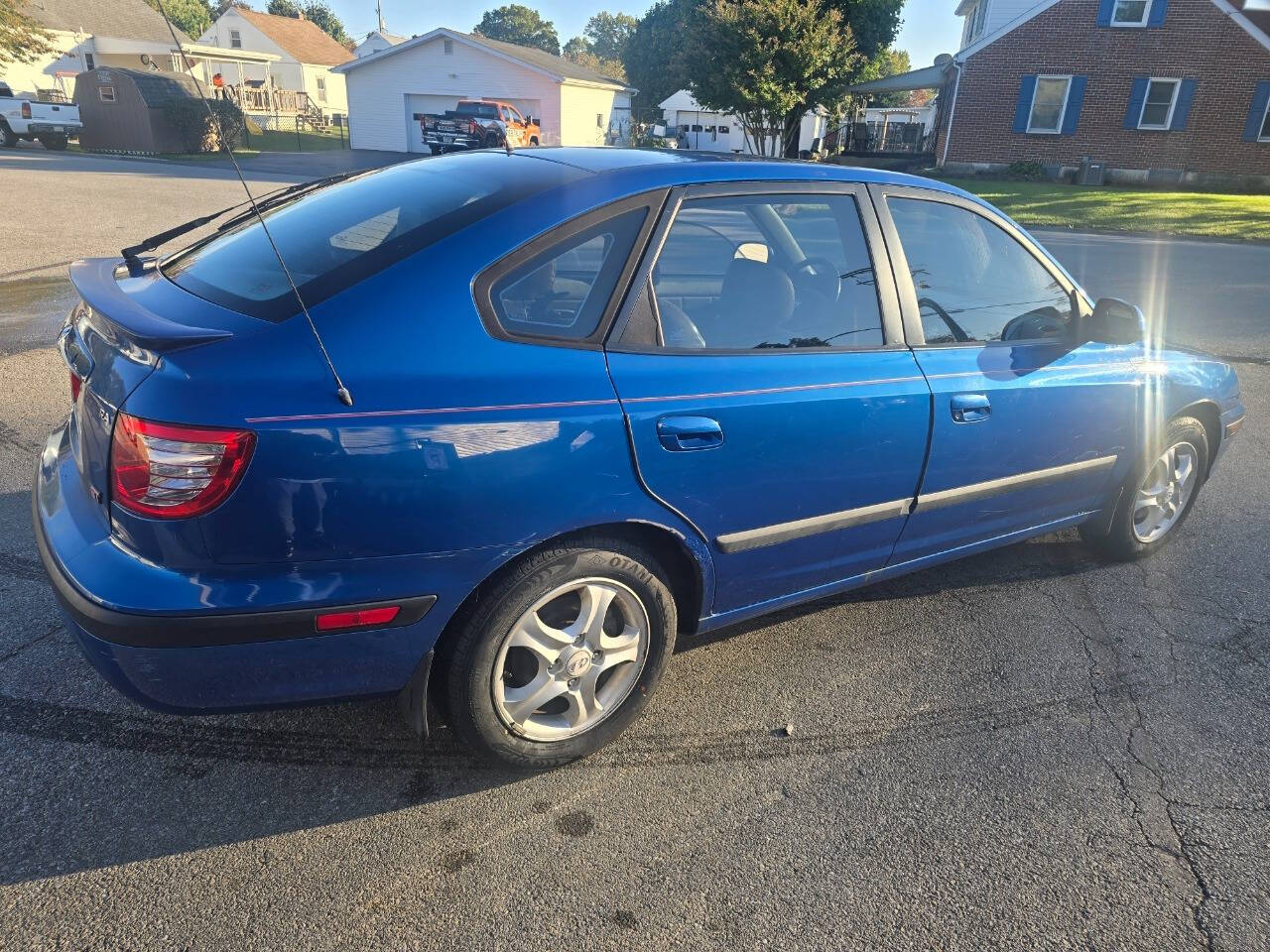 2006 Hyundai ELANTRA for sale at QUEENSGATE AUTO SALES in York, PA