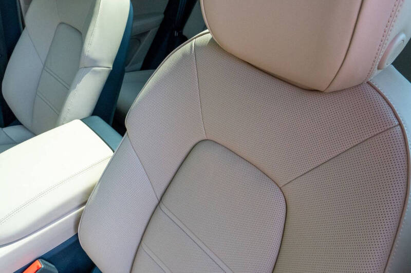 2025 Porsche Cayenne E-Hybrid Coupe