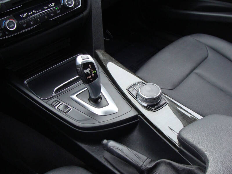 2018 BMW 3 Series 320i xDrive