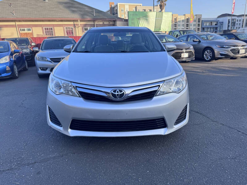 Image of 2012 Toyota Camry LE