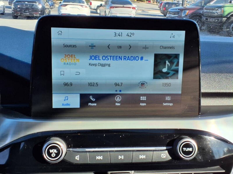 2022 Ford Escape Titanium